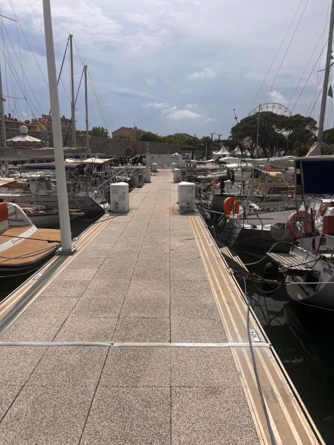 Location Antibes Exterior photo